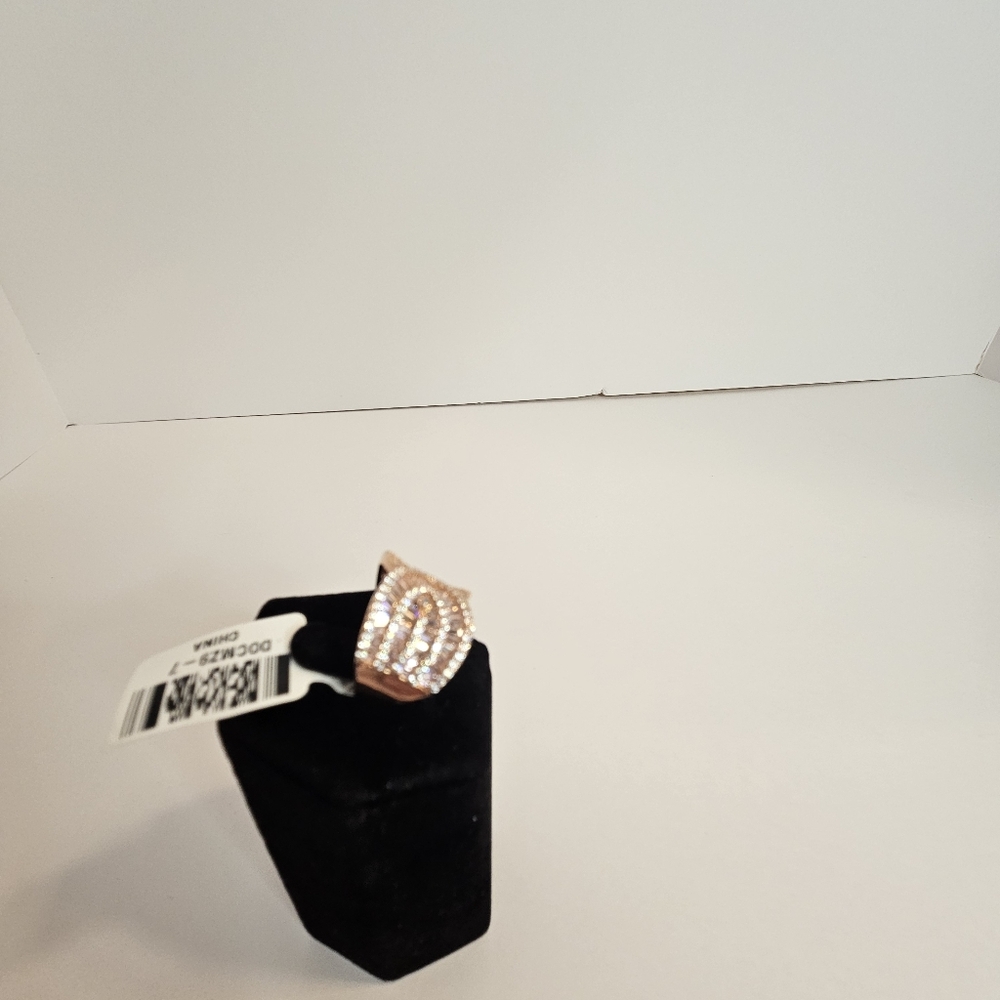 18k Rose Gold Ring with 4.02ctw White and Pink SZ 7 - Picture 4 of 8